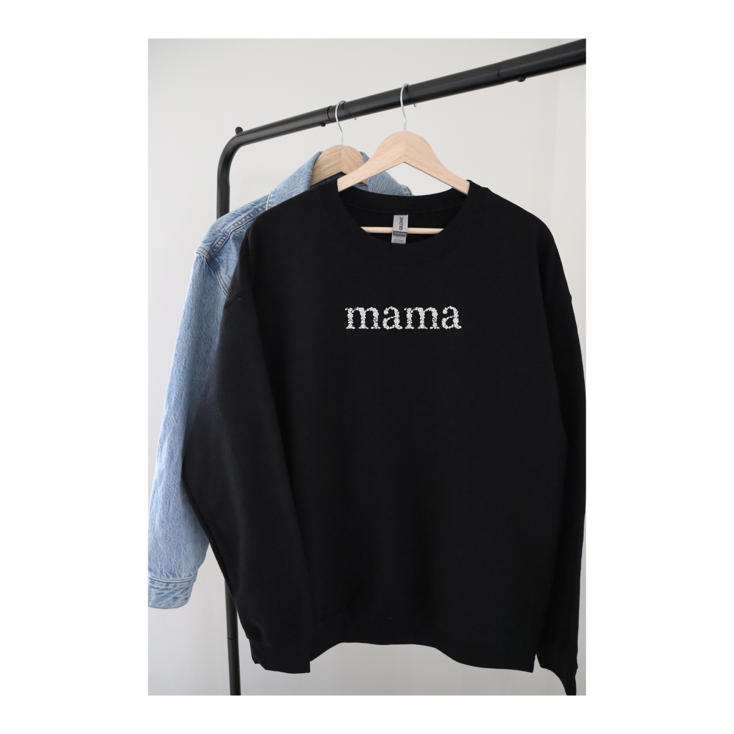 Floral "mama" Crew | Gildan